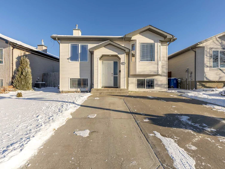 176 Aberdeen Road W, Lethbridge, AB, T1J 5B1