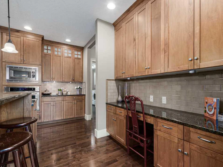19 Aspen Meadows Manor SW, Calgary, AB, T3E 5Z7 - 24