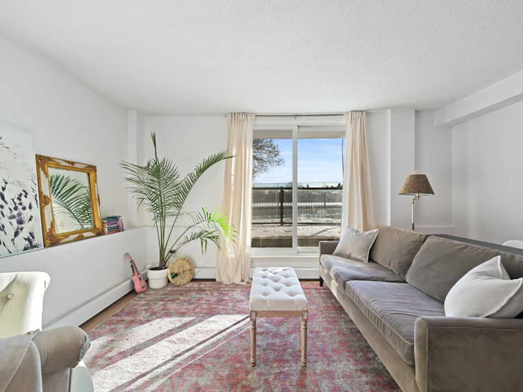 101-2209 14 Street SW, Calgary, AB, T2T 3T2 - 3