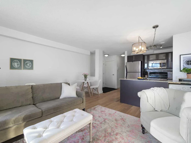 101-2209 14 Street SW, Calgary, AB, T2T 3T2 - 4