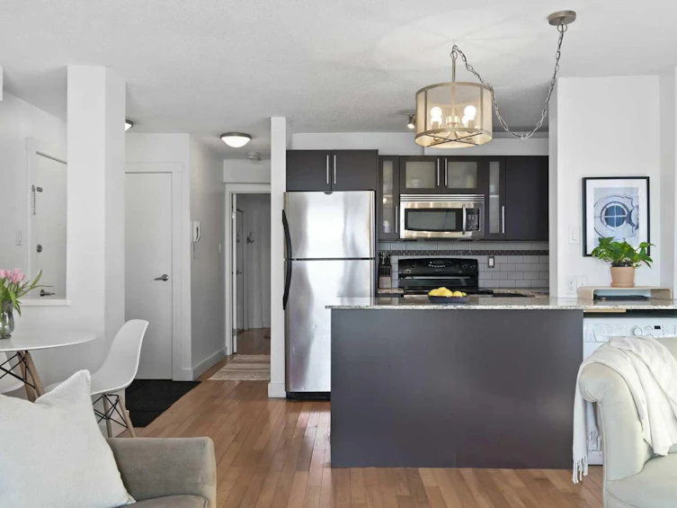 101-2209 14 Street SW, Calgary, AB, T2T 3T2 - 9