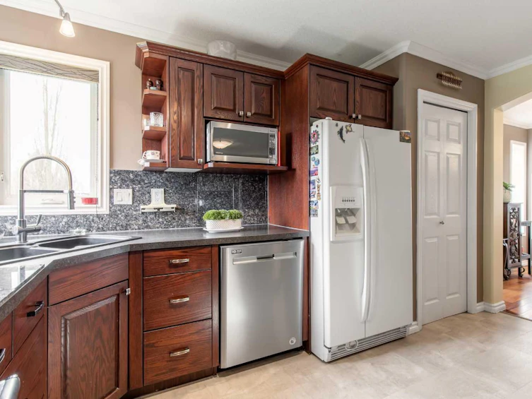 219 Falcon Ridge Way, Lethbridge, AB, T1J 5R8 - 16