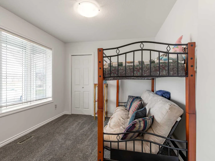 219 Falcon Ridge Way, Lethbridge, AB, T1J 5R8 - 28