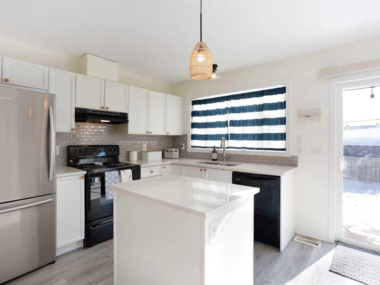 358 Elgin View SE, Calgary, AB, T2Z 4N5 - 7