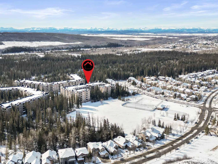 203-30 Discovery Ridge Close SW, Calgary, AB, T3H 5X5