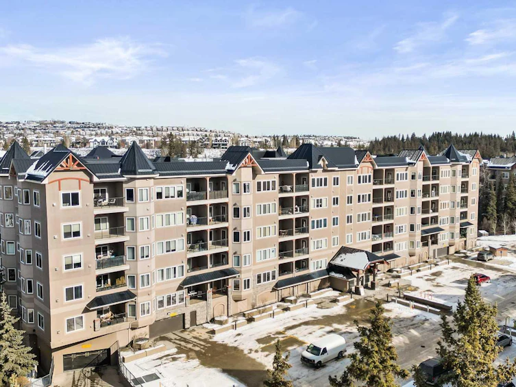 203-30 Discovery Ridge Close SW, Calgary, AB, T3H 5X5 - 2