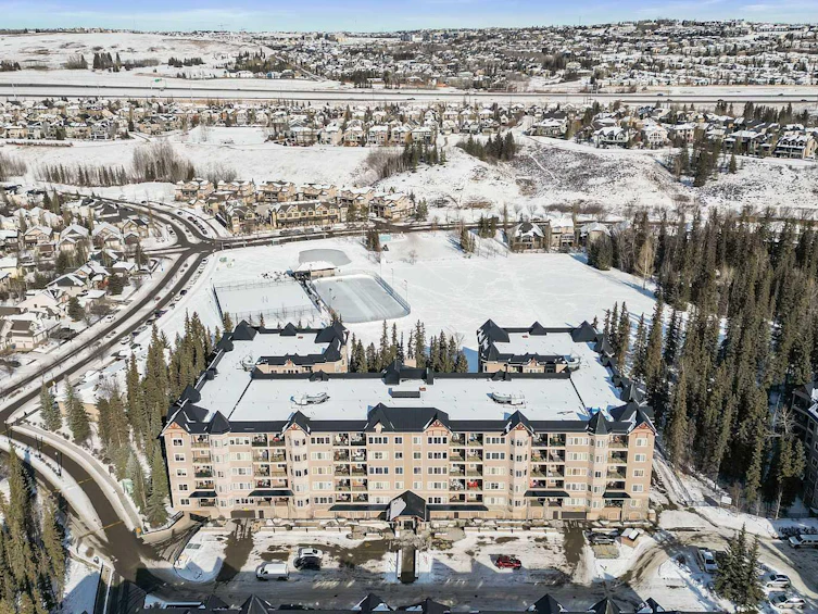 203-30 Discovery Ridge Close SW, Calgary, AB, T3H 5X5 - 3