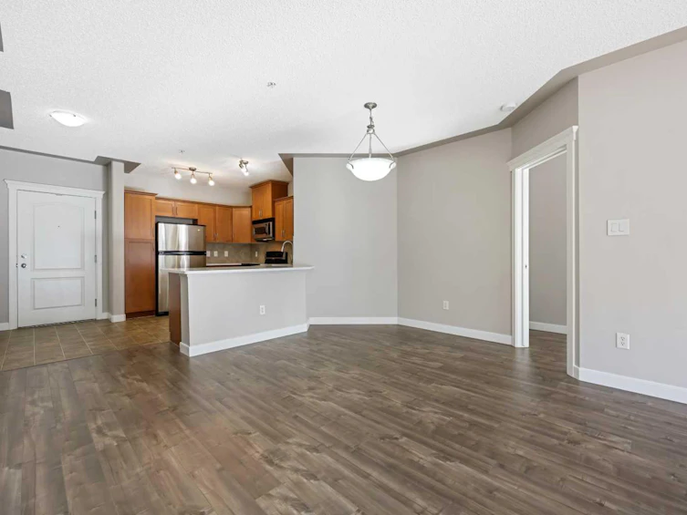 203-30 Discovery Ridge Close SW, Calgary, AB, T3H 5X5 - 9