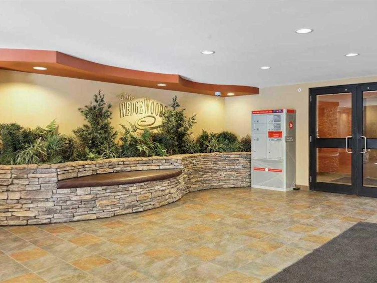 203-30 Discovery Ridge Close SW, Calgary, AB, T3H 5X5 - 43