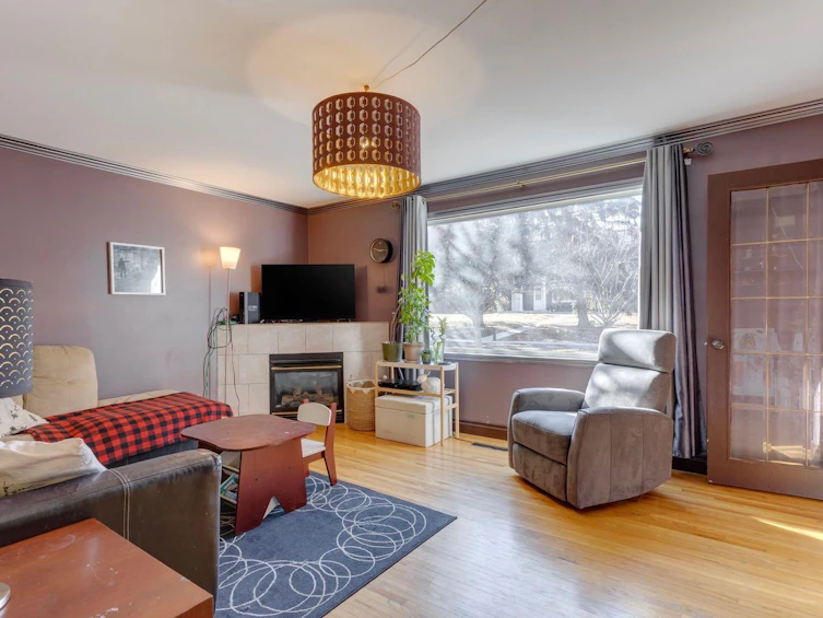 376 Regal Park NE, Calgary, AB, T2E 0S6