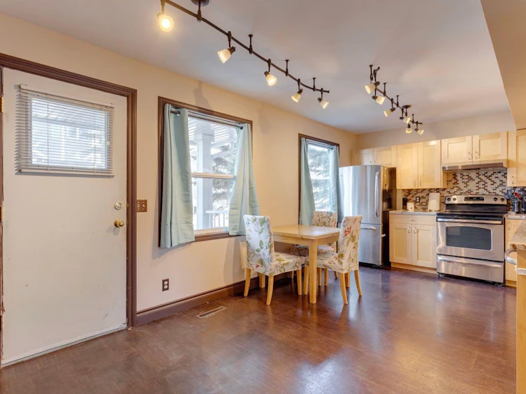 376 Regal Park NE, Calgary, AB, T2E 0S6 - 3