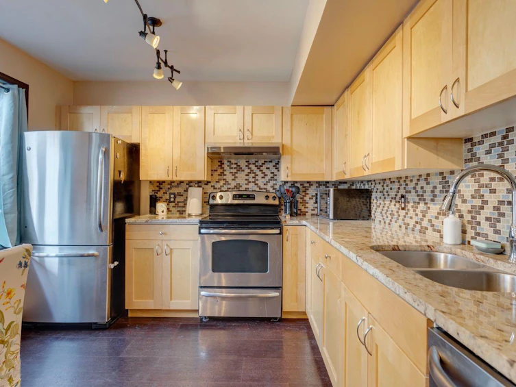 376 Regal Park NE, Calgary, AB, T2E 0S6 - 11