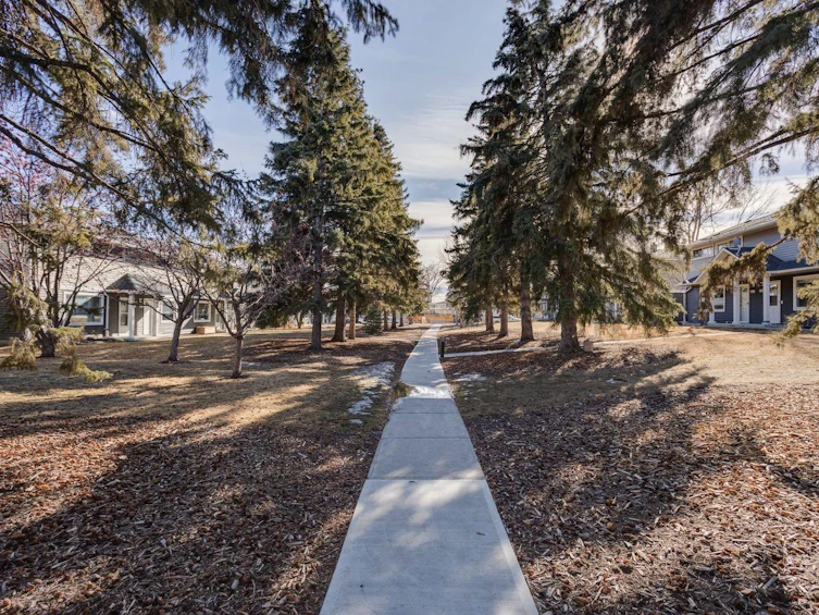 376 Regal Park NE, Calgary, AB, T2E 0S6 - 23