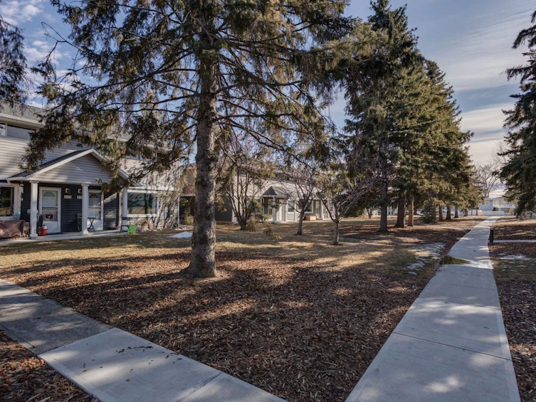 376 Regal Park NE, Calgary, AB, T2E 0S6 - 24