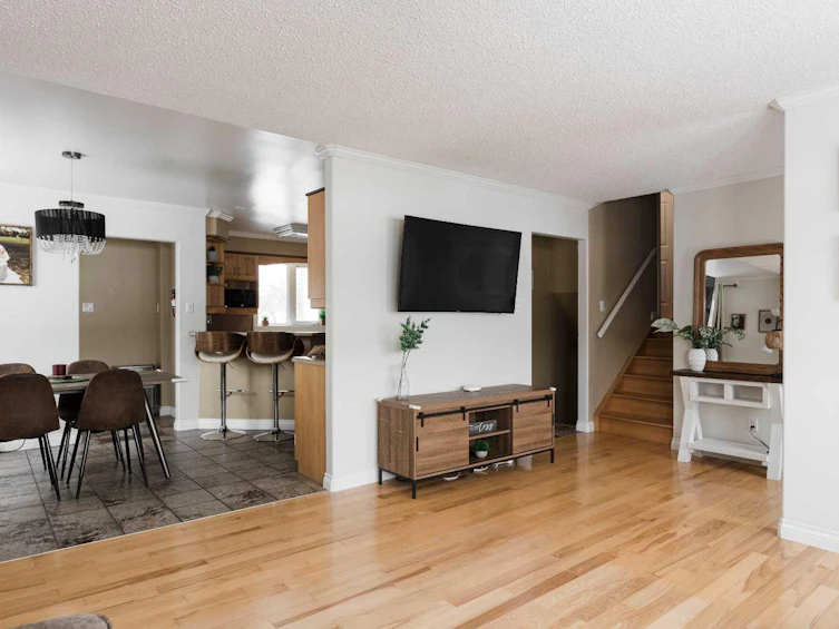 201 Duncan Drive, Fort Mcmurray, AB, T9K 1C2 - 8