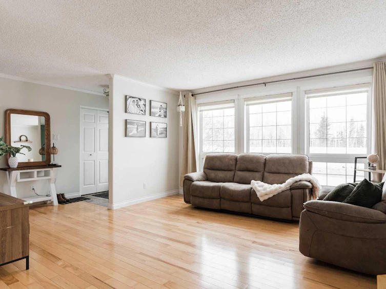 201 Duncan Drive, Fort Mcmurray, AB, T9K 1C2 - 9