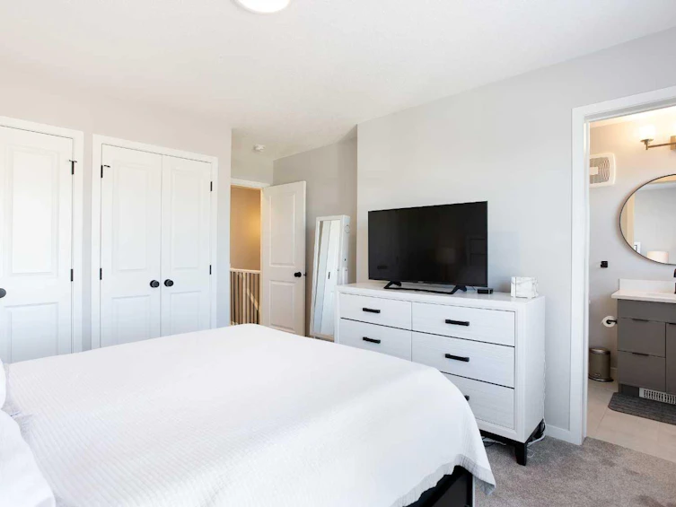 61 Magnolia Parade SE, Calgary, AB, T3M 3E5 - 13