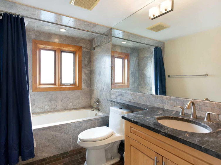 2323 22 Avenue SW, Calgary, AB, T2T 0T1 - 22