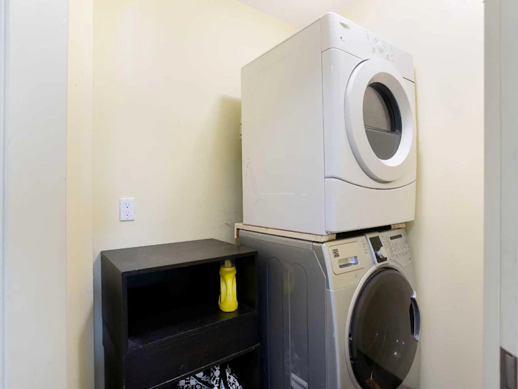 2323 22 Avenue SW, Calgary, AB, T2T 0T1 - 23