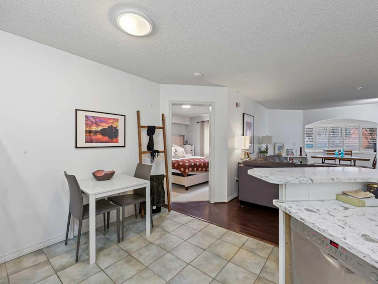 102-777 3 Avenue SW, Calgary, AB, T2P 0G8 - 8