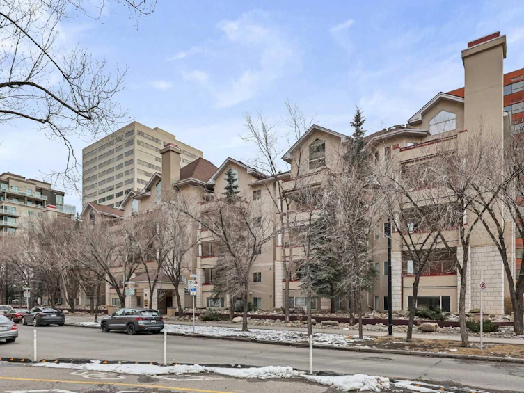102-777 3 Avenue SW, Calgary, AB, T2P 0G8 - 25