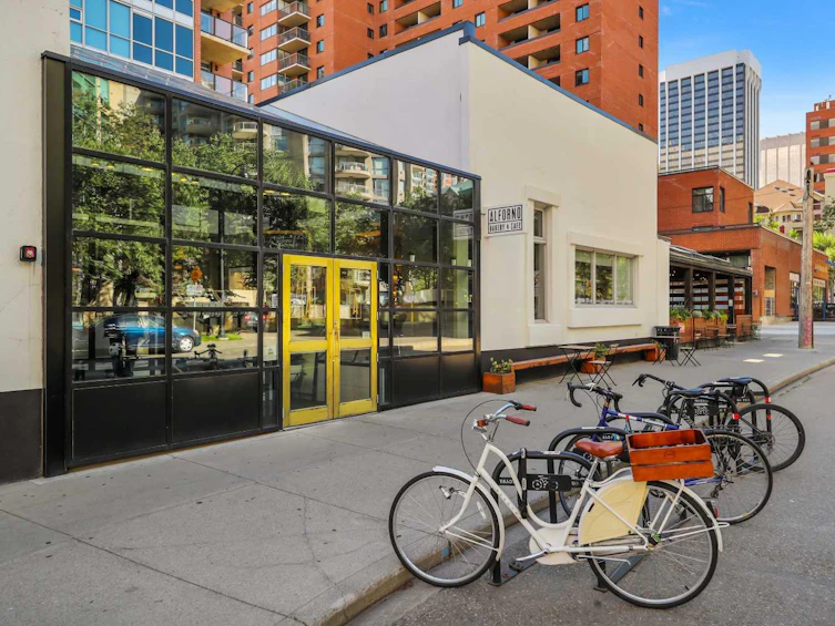 102-777 3 Avenue SW, Calgary, AB, T2P 0G8 - 37