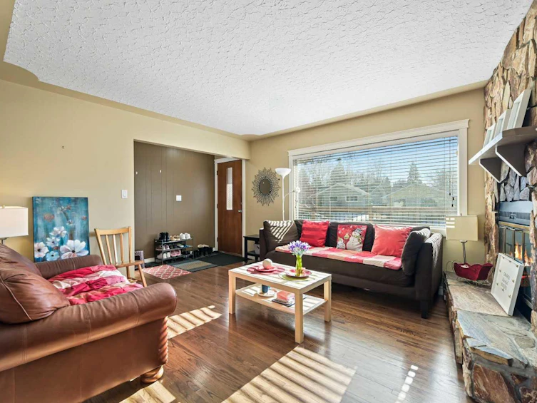 2548 Chicoutimi Drive NW, Calgary, AB, T2L 0W5 - 10