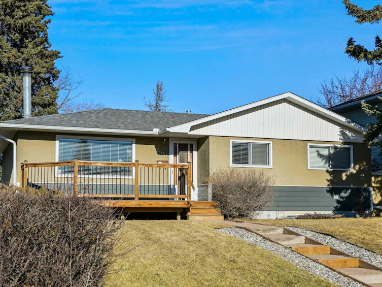 2548 Chicoutimi Drive NW, Calgary, AB, T2L 0W5 - 40