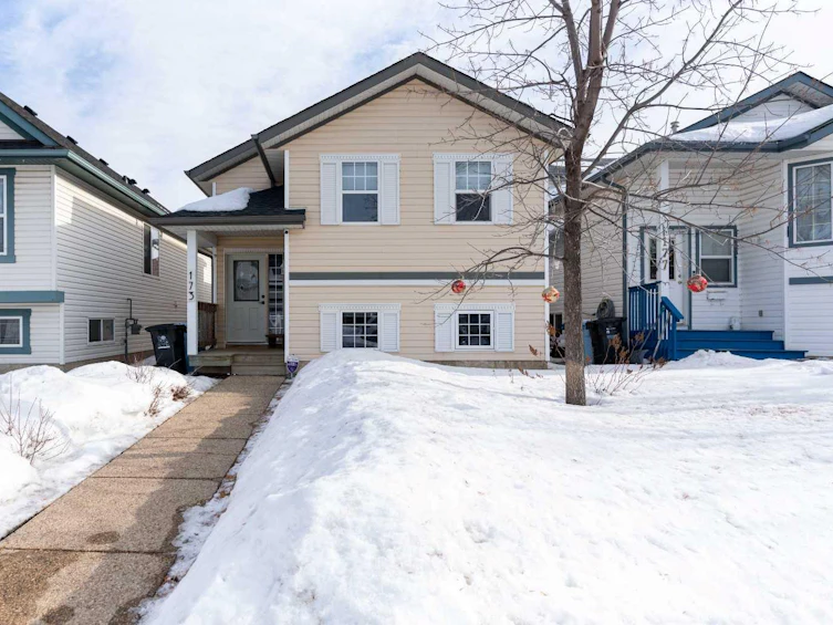 173 St. Laurent Way, Fort Mcmurray, AB, T9K 2K2 - 2