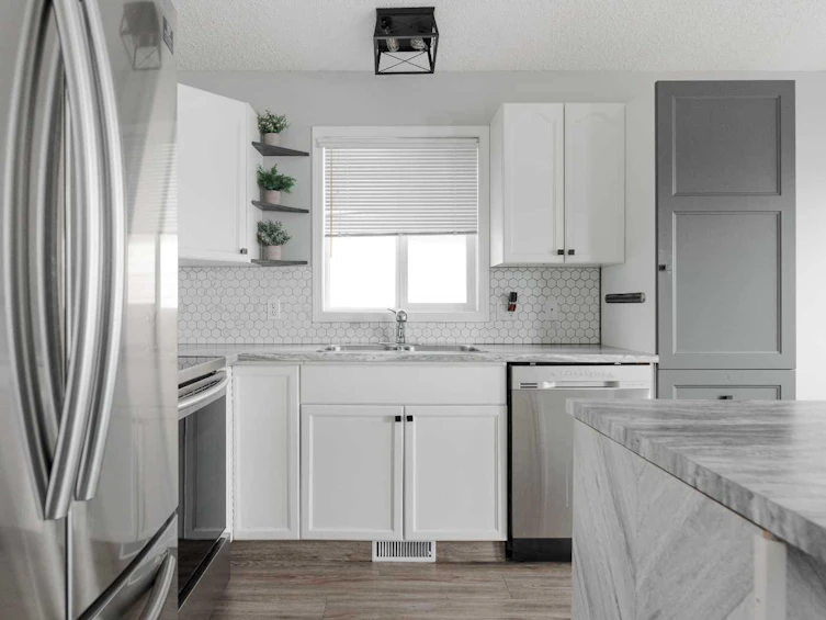 173 St. Laurent Way, Fort Mcmurray, AB, T9K 2K2 - 5