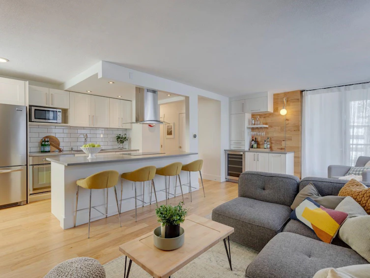 305-317 14 Avenue SW, Calgary, AB, T2R 0M4