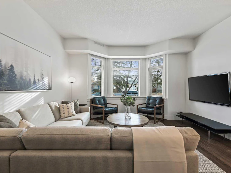 3419 2 Street NW, Calgary, AB, T2K 0Y1 - 8