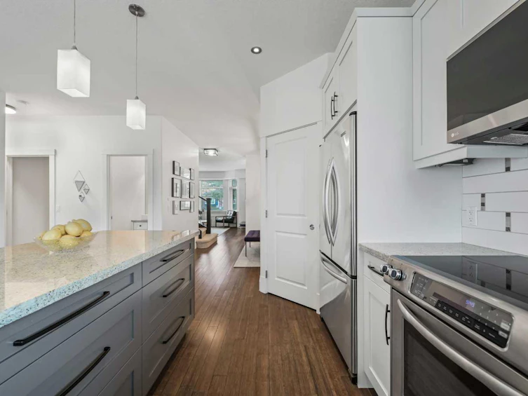 3419 2 Street NW, Calgary, AB, T2K 0Y1 - 19