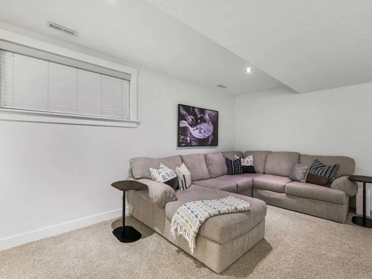 3419 2 Street NW, Calgary, AB, T2K 0Y1 - 39