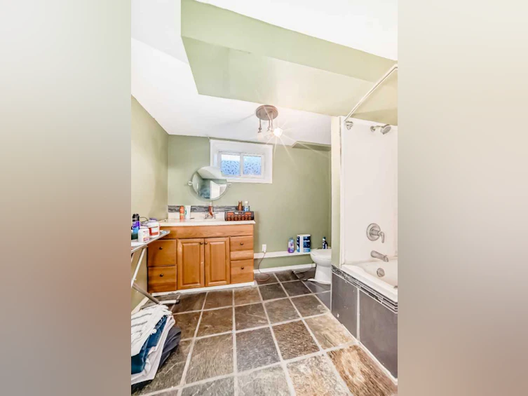 521 Regal Park NE, Calgary, AB, T2E 0S6 - 20