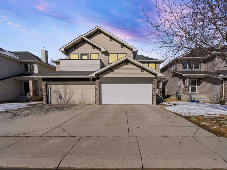 214 Evansmeade Point NW, Calgary, AB, T3P 1C4