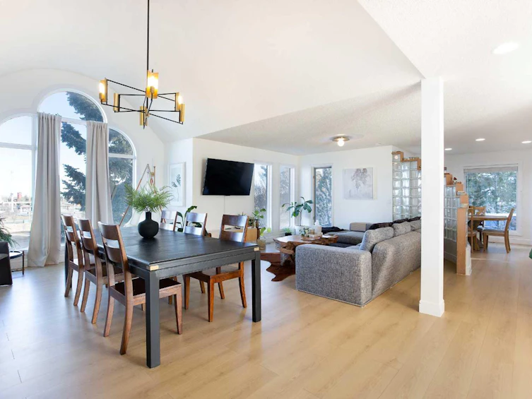 29 Shawnee Rise SW, Calgary, AB, T2Y 2R8 - 2