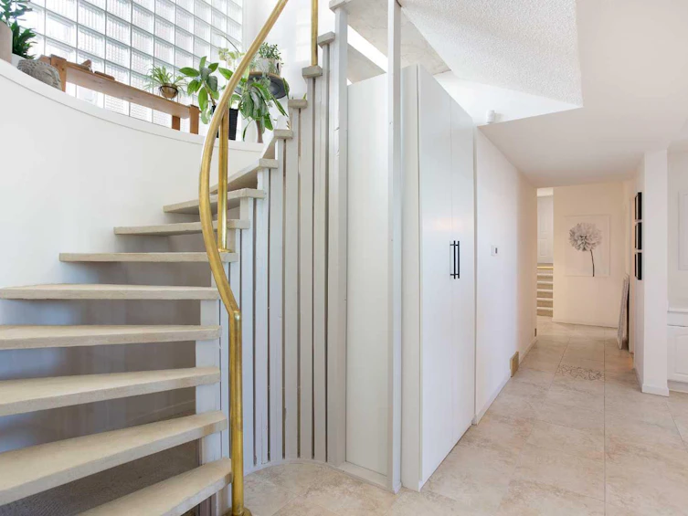 29 Shawnee Rise SW, Calgary, AB, T2Y 2R8 - 29