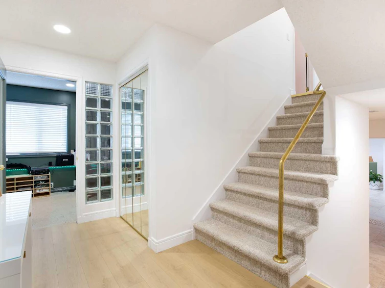 29 Shawnee Rise SW, Calgary, AB, T2Y 2R8 - 42