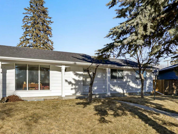 43 Maryvale Place NE, Calgary, AB, T2A 2V4
