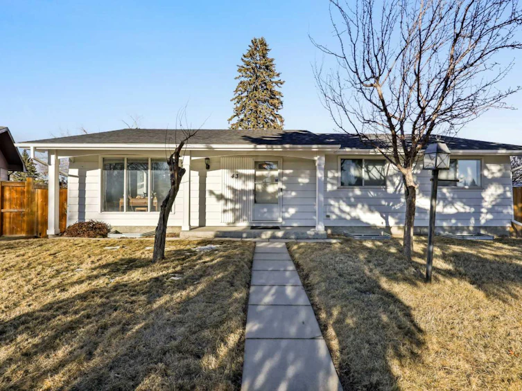 43 Maryvale Place NE, Calgary, AB, T2A 2V4 - 3