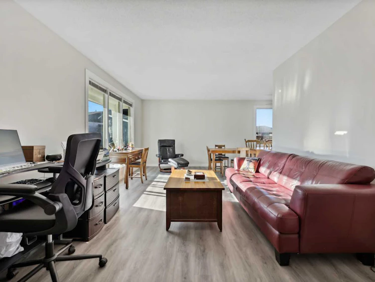 43 Maryvale Place NE, Calgary, AB, T2A 2V4 - 7