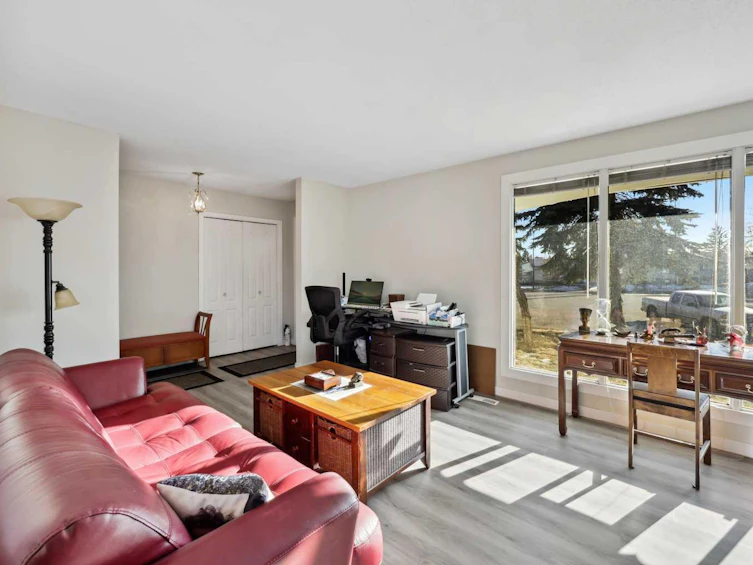 43 Maryvale Place NE, Calgary, AB, T2A 2V4 - 8