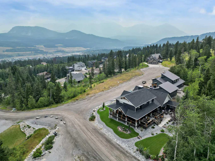 34 Kananaskis Court, Crowsnest Pass, AB, T0K 0M0 - 46