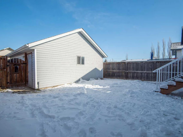 248 Deschner, Red Deer, AB, T4R 3C2 - 2