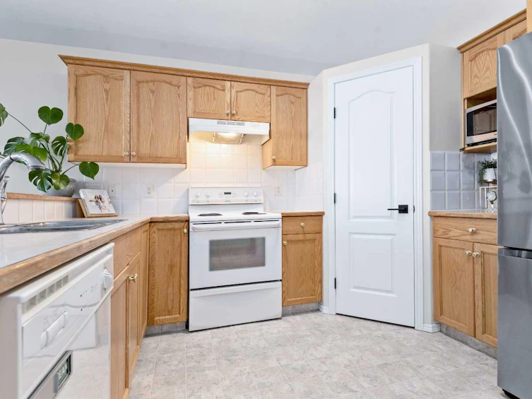 248 Deschner, Red Deer, AB, T4R 3C2 - 12