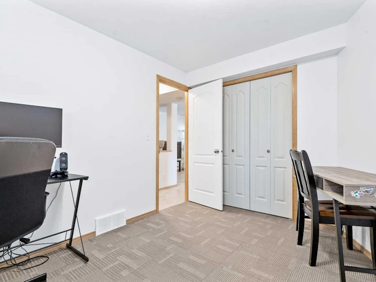 248 Deschner, Red Deer, AB, T4R 3C2 - 33