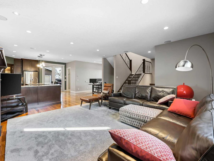 467 22 Avenue NE, Calgary, AB, T2E 1T8 - 4