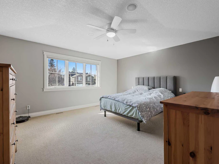 467 22 Avenue NE, Calgary, AB, T2E 1T8 - 12