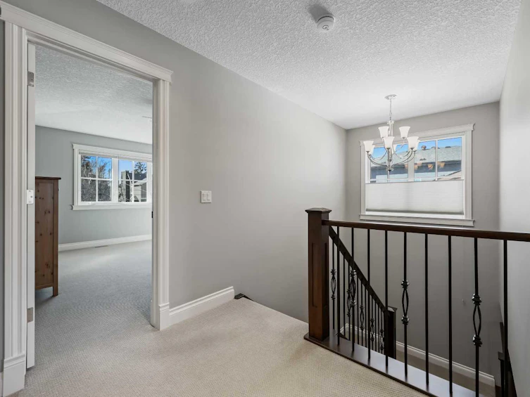 467 22 Avenue NE, Calgary, AB, T2E 1T8 - 23